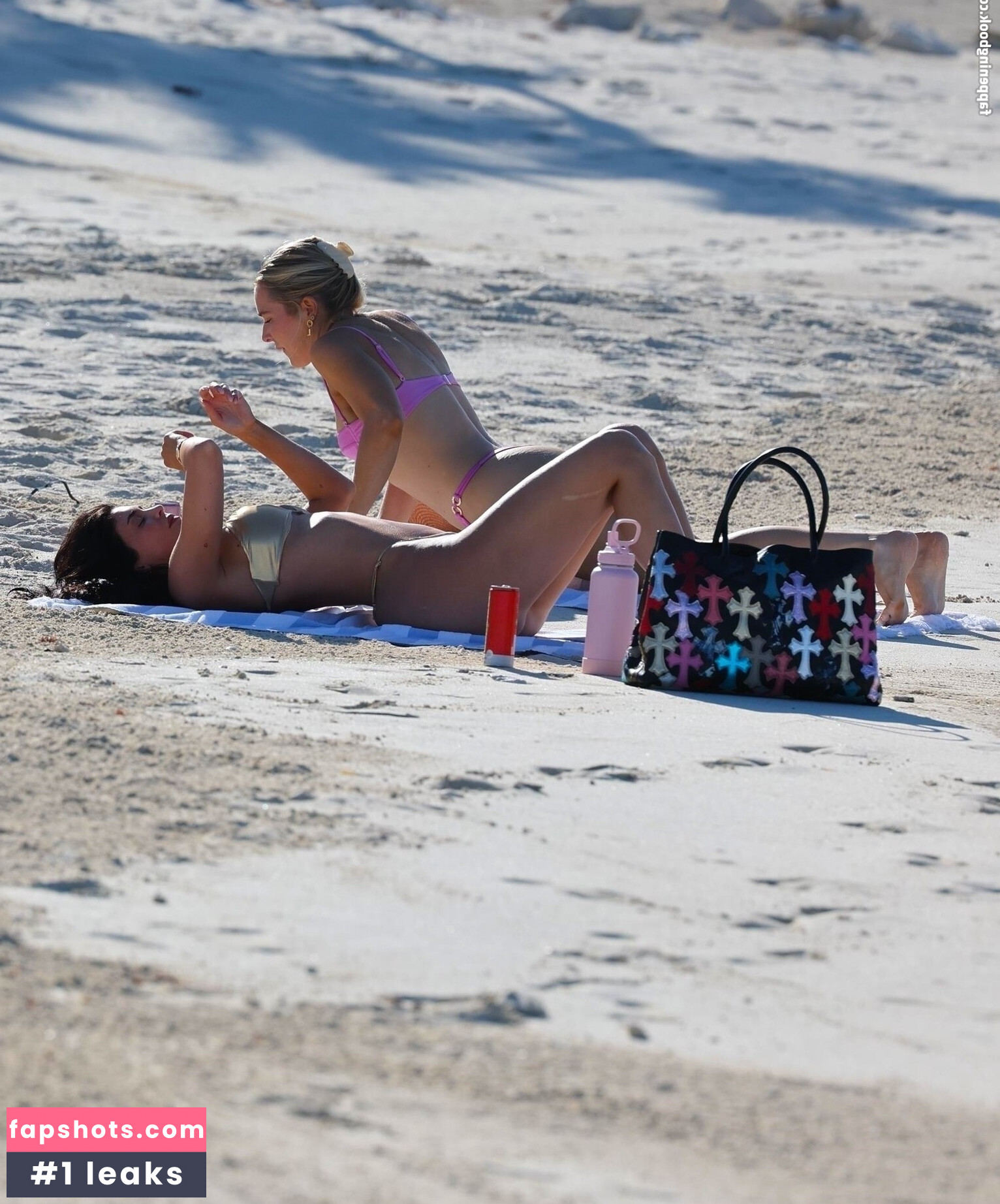 Kylie Jenner gallery photo #359