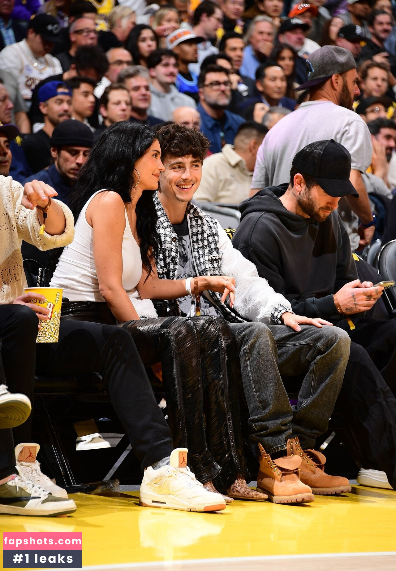 Kylie Jenner gallery photo #407