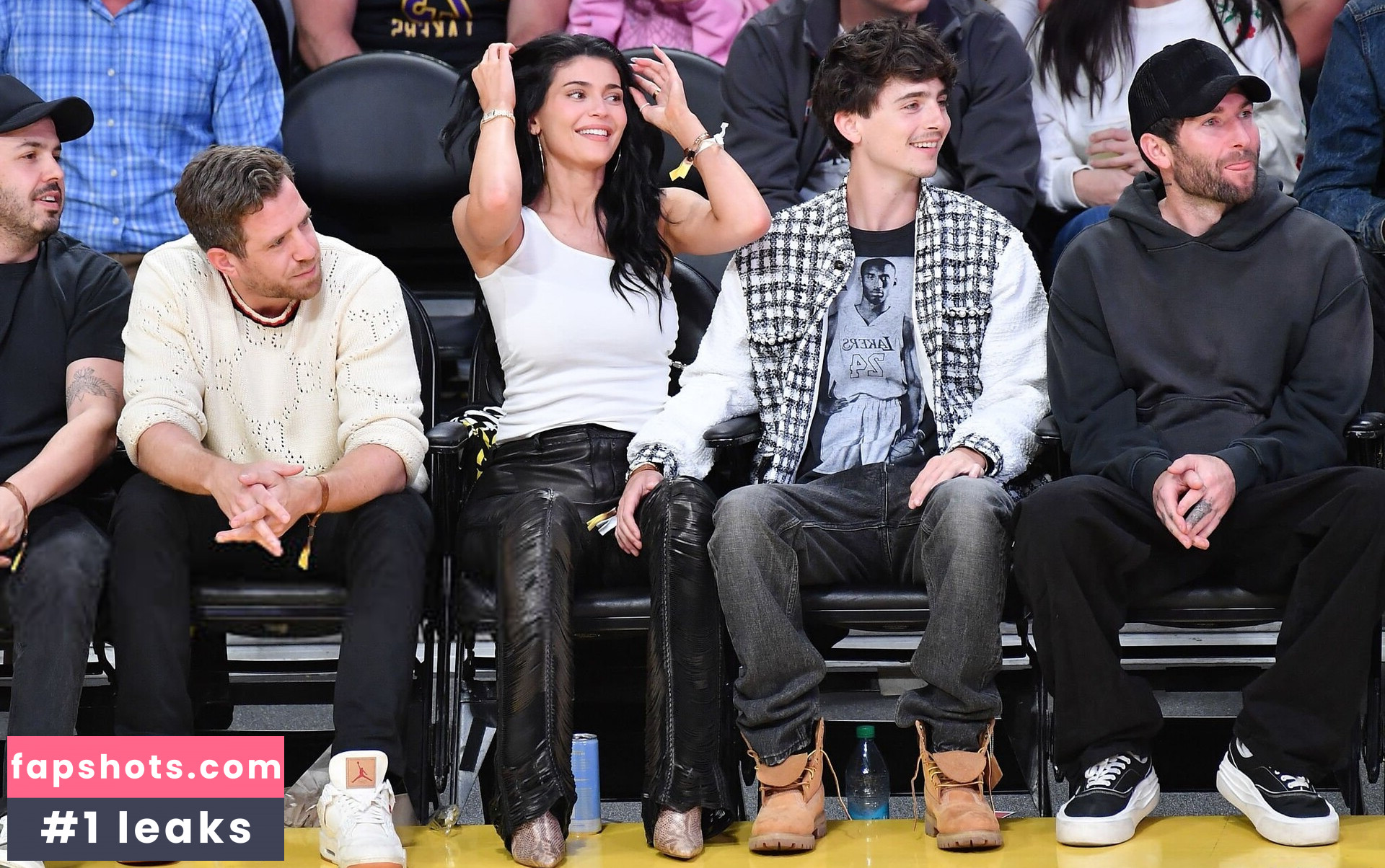 Kylie Jenner gallery photo #410