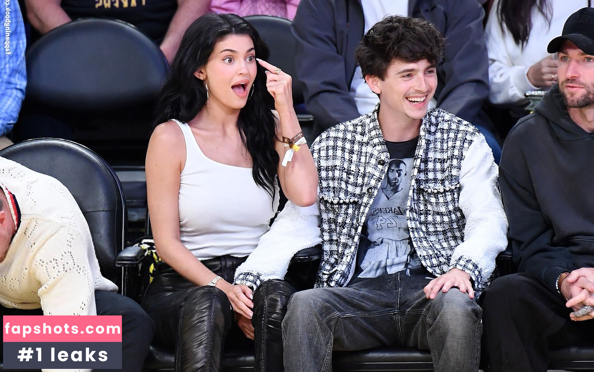 Kylie Jenner gallery photo #411