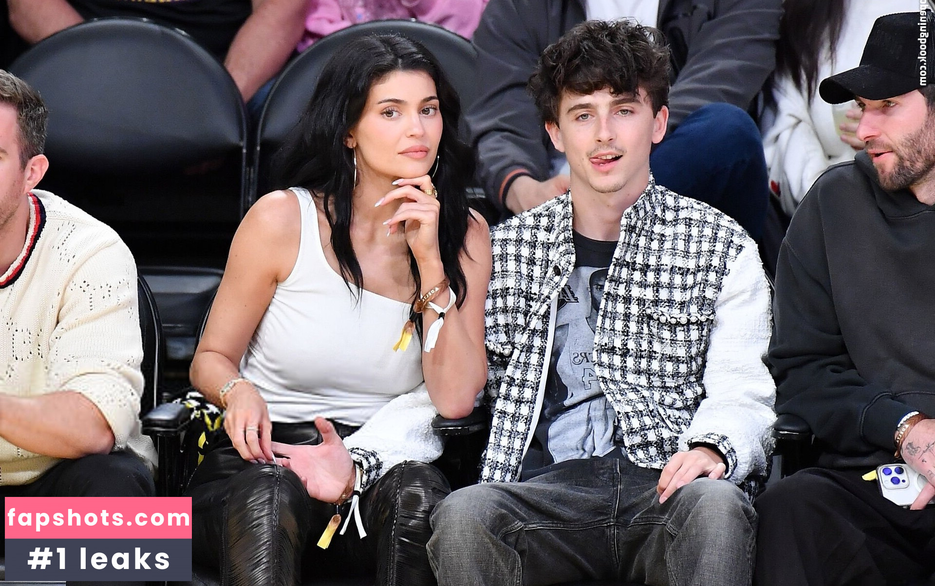 Kylie Jenner gallery photo #413