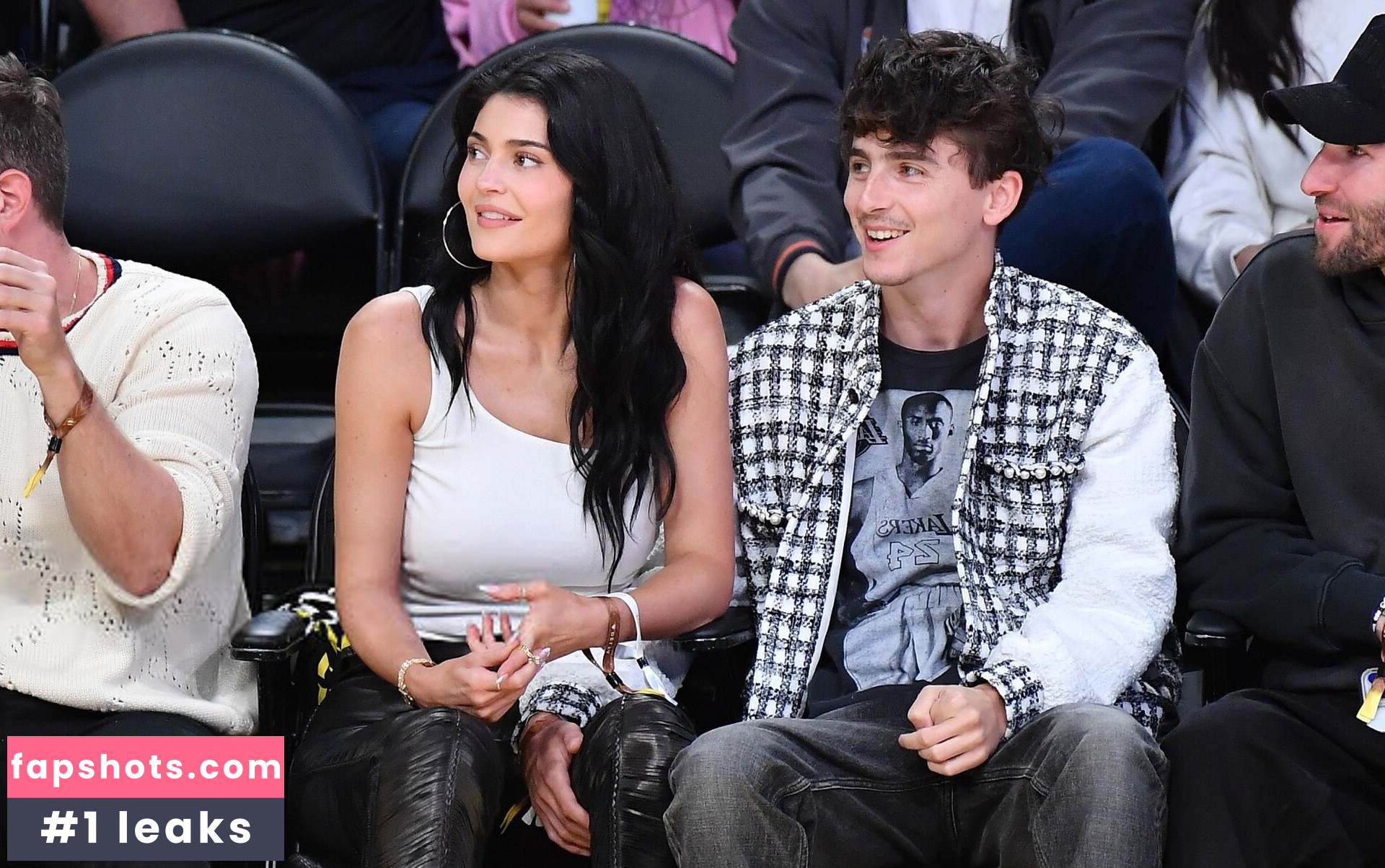 Kylie Jenner gallery photo #415