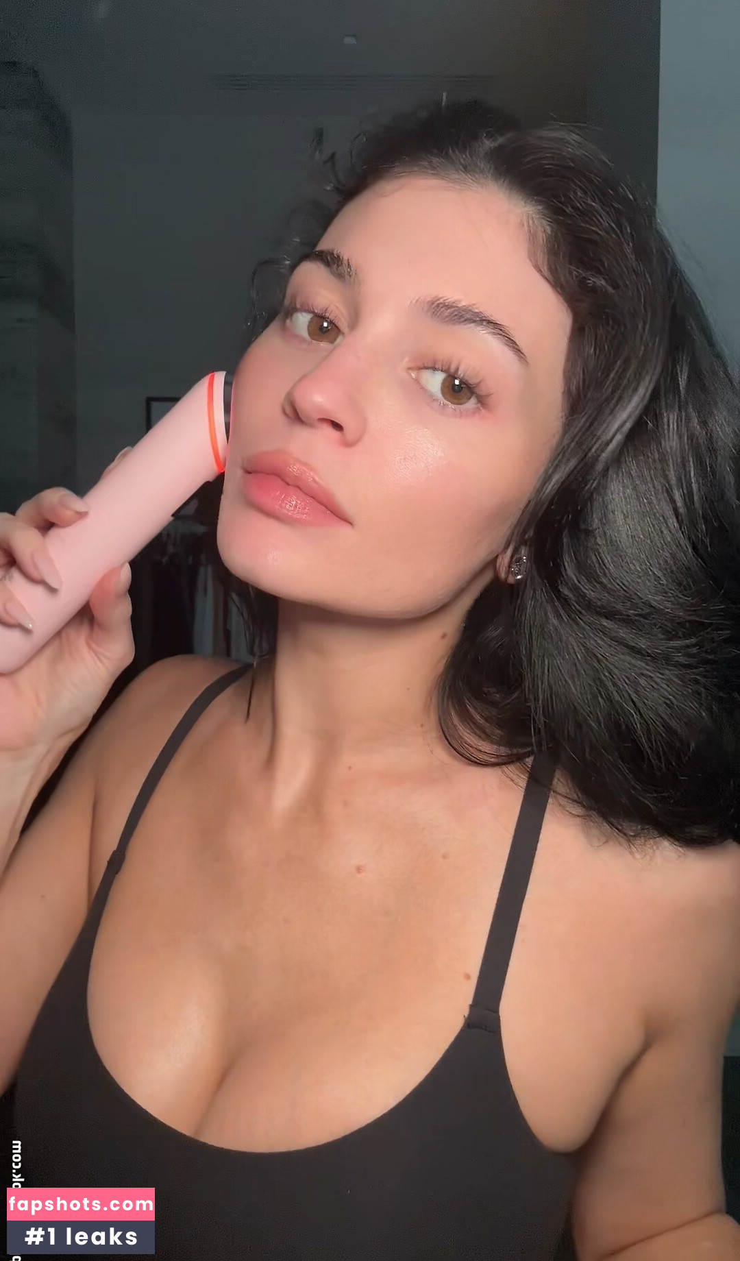 Kylie Jenner gallery photo #419