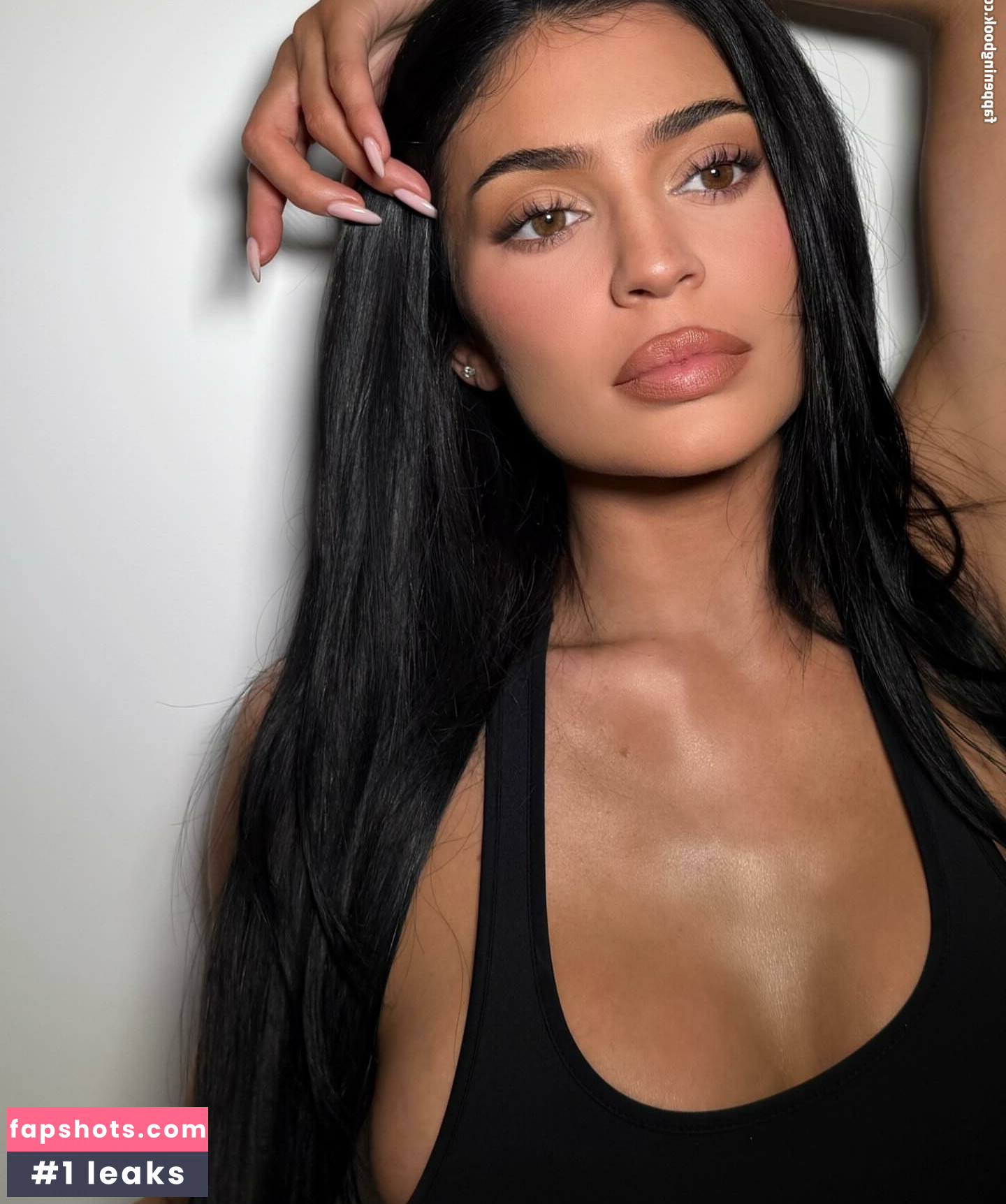 Kylie Jenner gallery photo #433