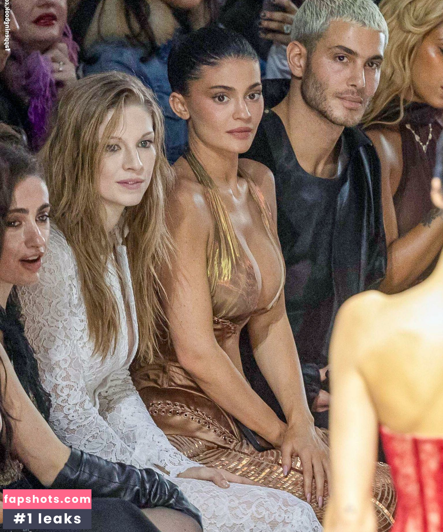 Kylie Jenner gallery photo #551