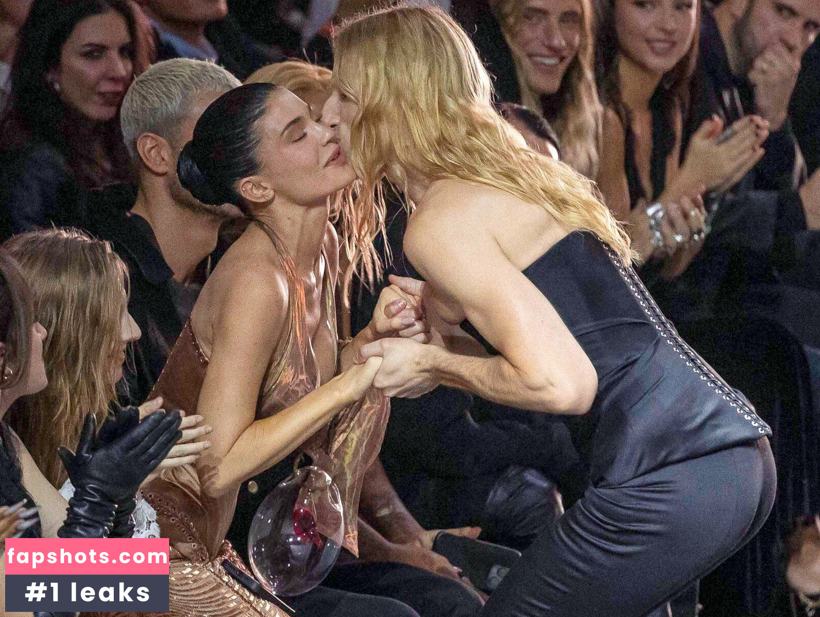 Kylie Jenner gallery photo #556