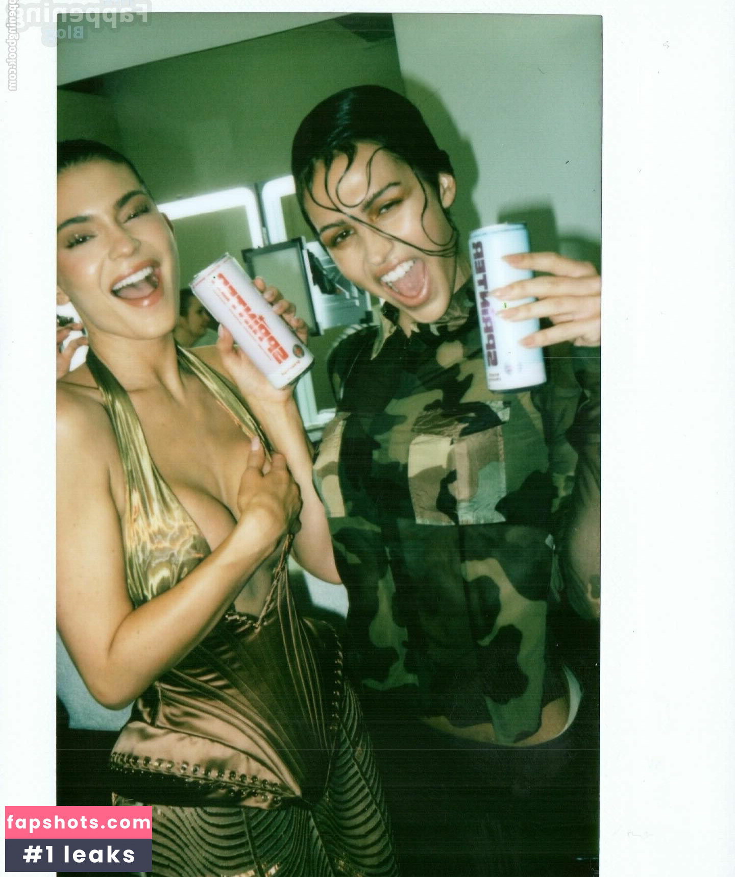 Kylie Jenner gallery photo #574