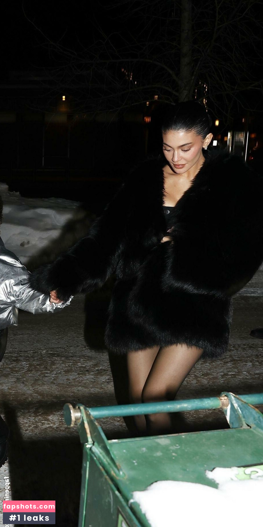 Kylie Jenner gallery photo #601