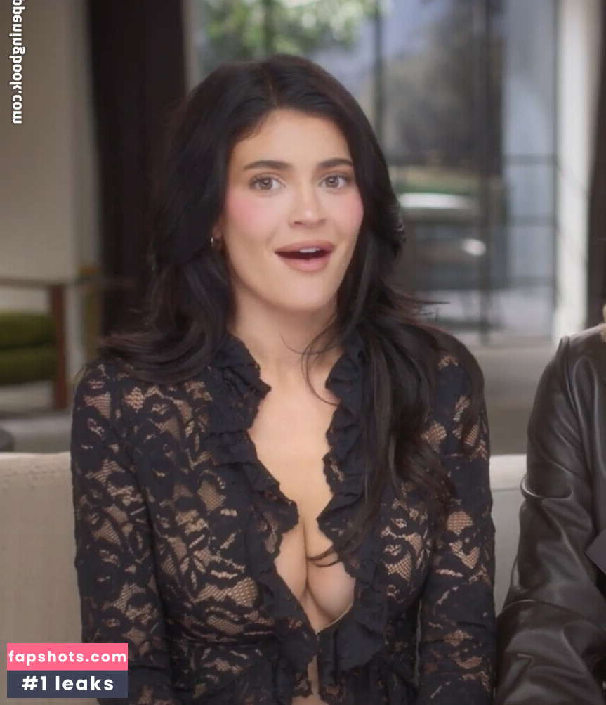 Kylie Jenner gallery photo #616