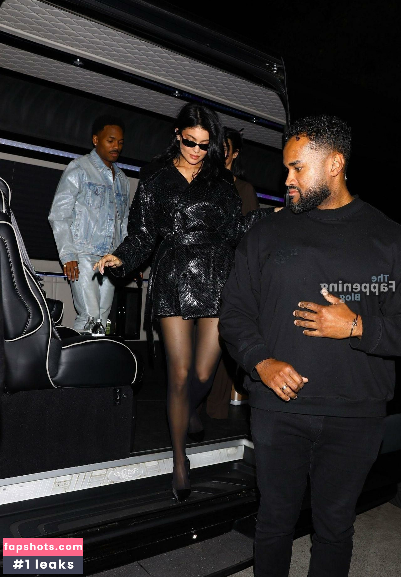 Kylie Jenner gallery photo #681