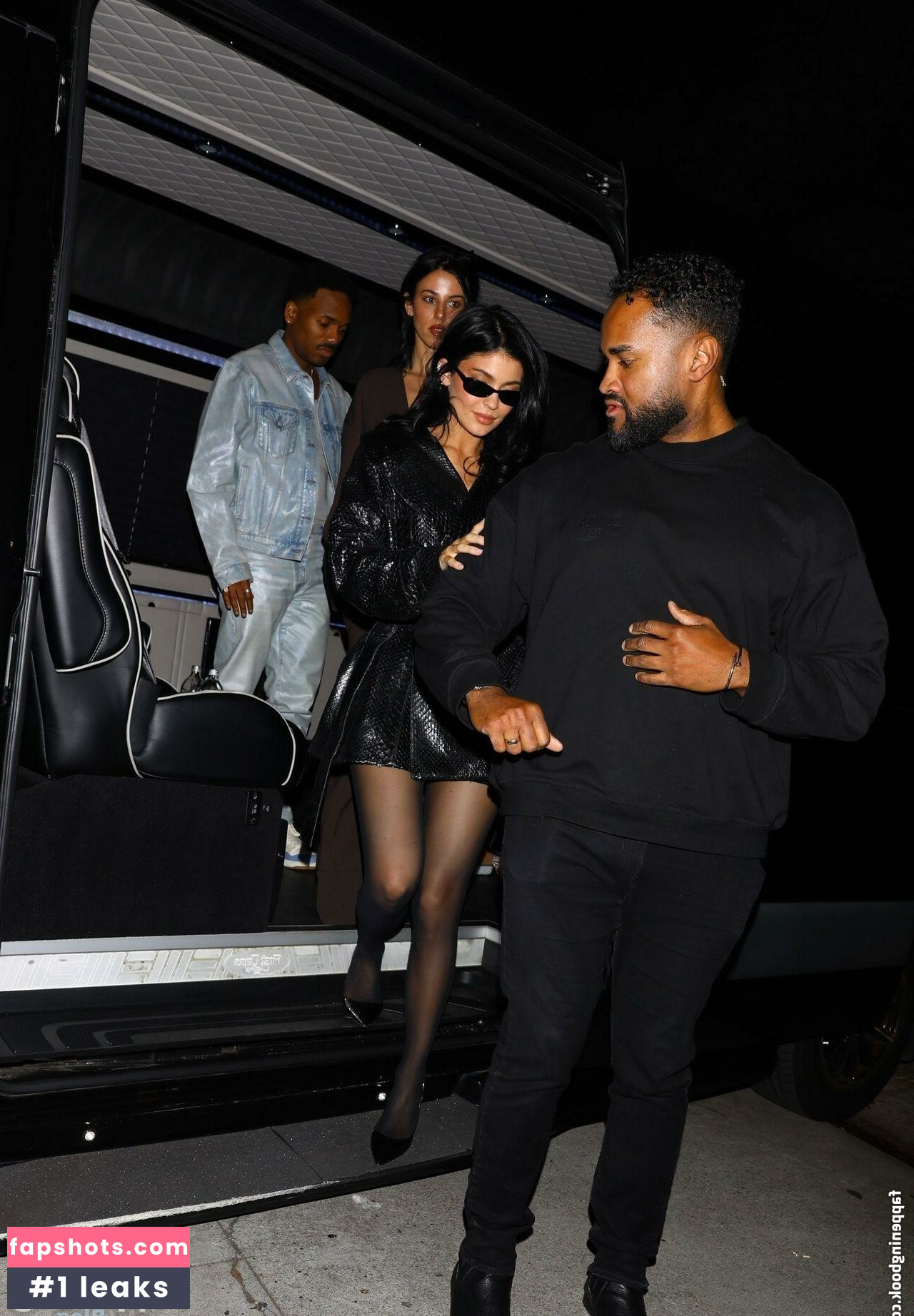 Kylie Jenner gallery photo #689