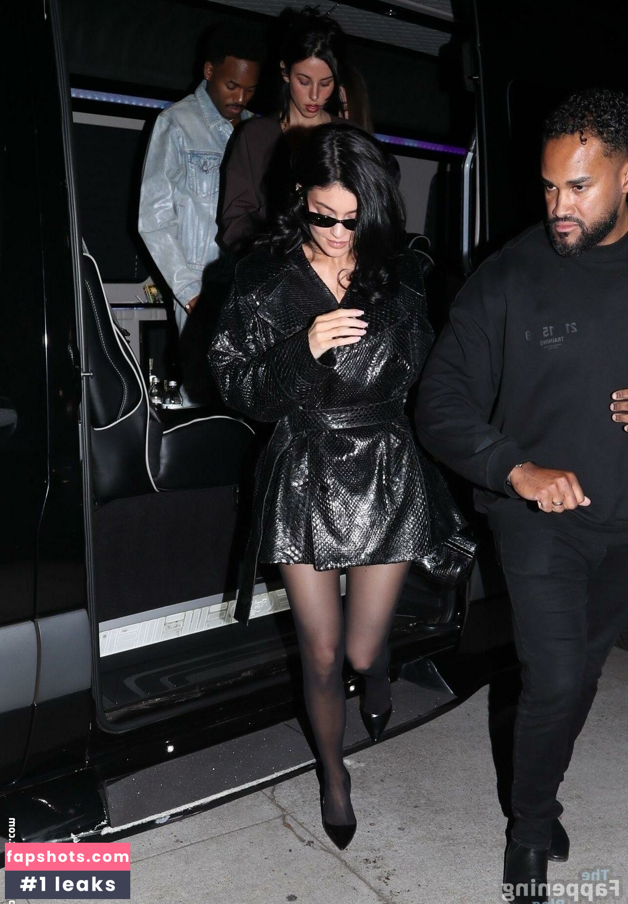 Kylie Jenner gallery photo #693