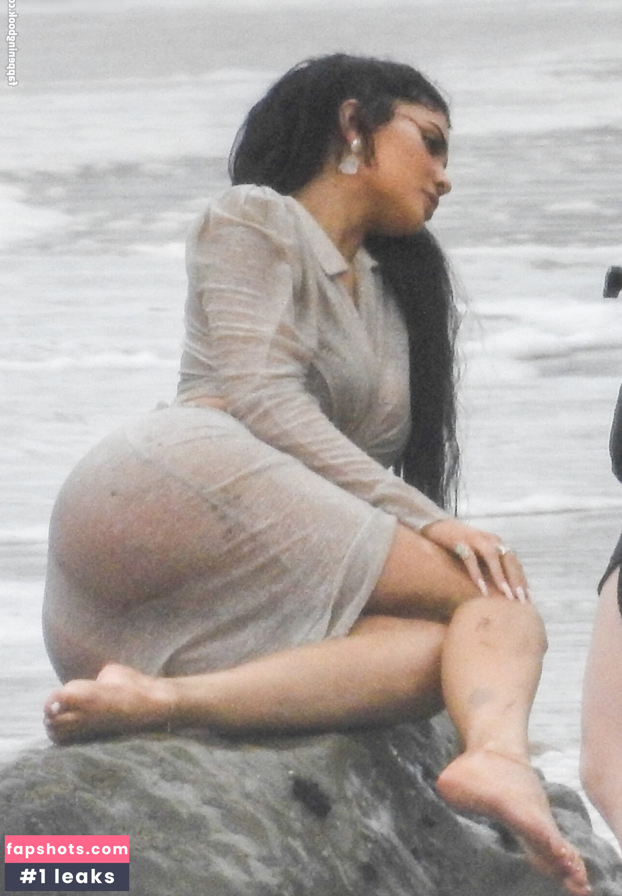 Kylie Jenner gallery photo #765