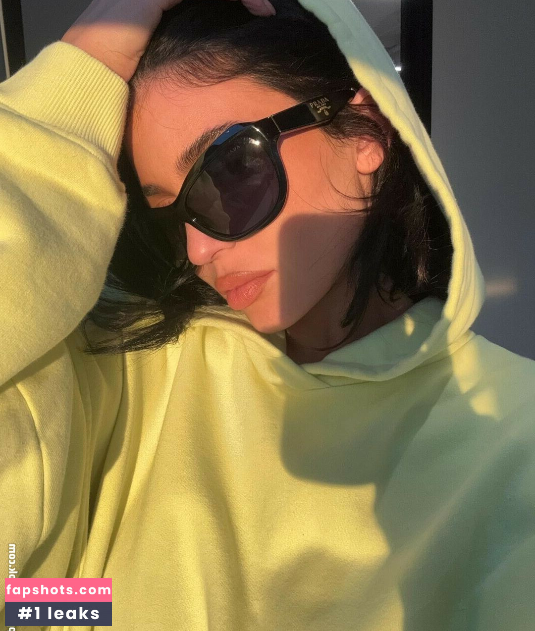 Kylie Jenner gallery photo #784