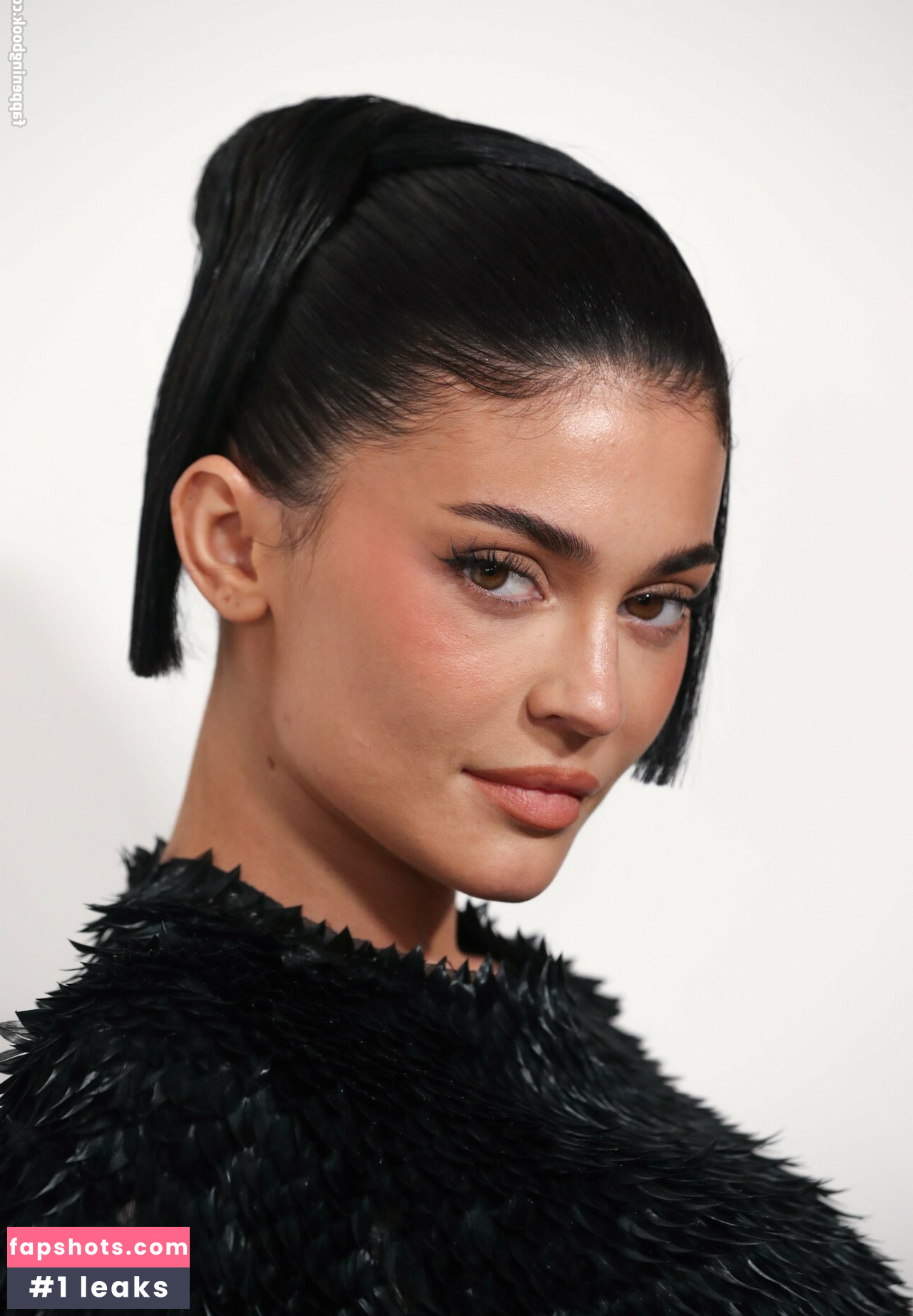 Kylie Jenner gallery photo #819