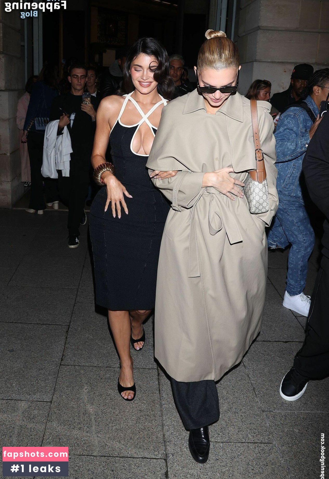 Kylie Jenner gallery photo #947