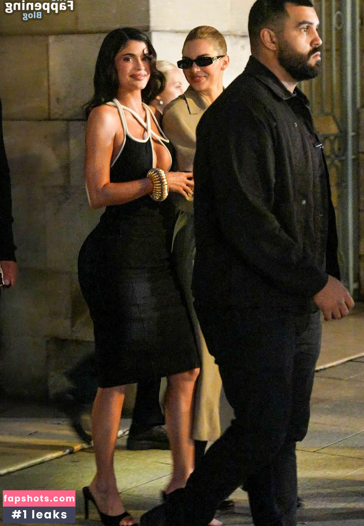 Kylie Jenner gallery photo #954