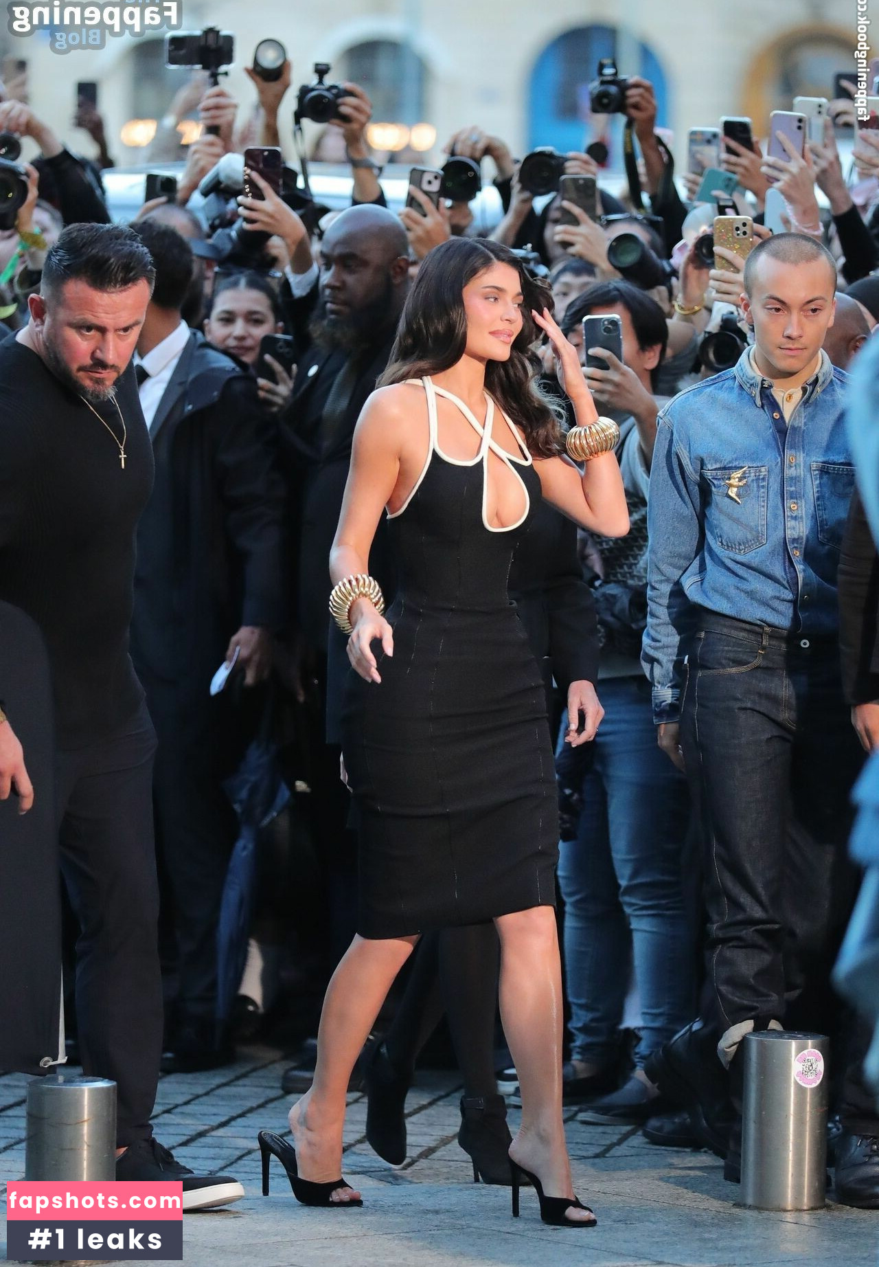 Kylie Jenner gallery photo #960