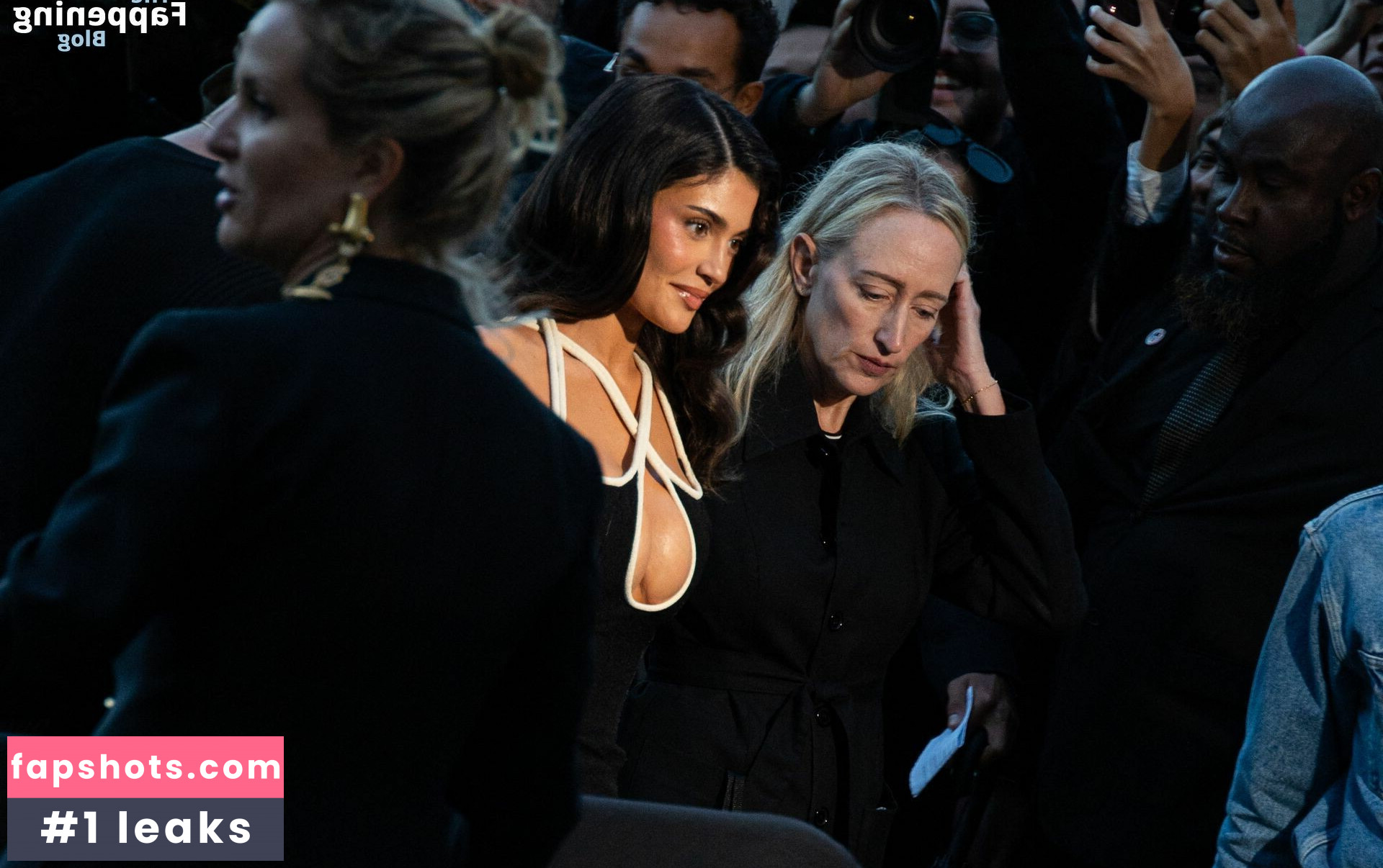 Kylie Jenner gallery photo #970