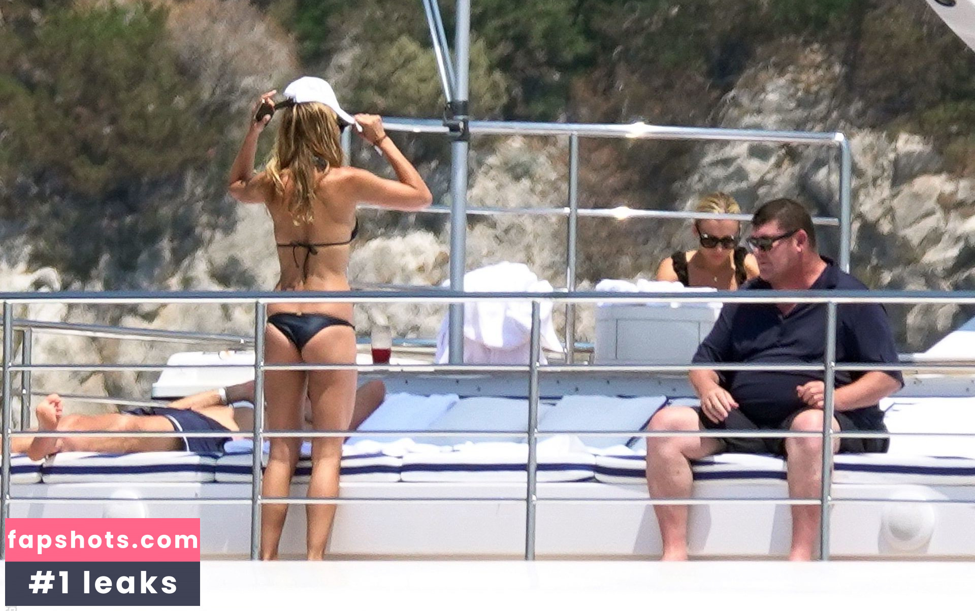 Kylie Lim gallery photo #20