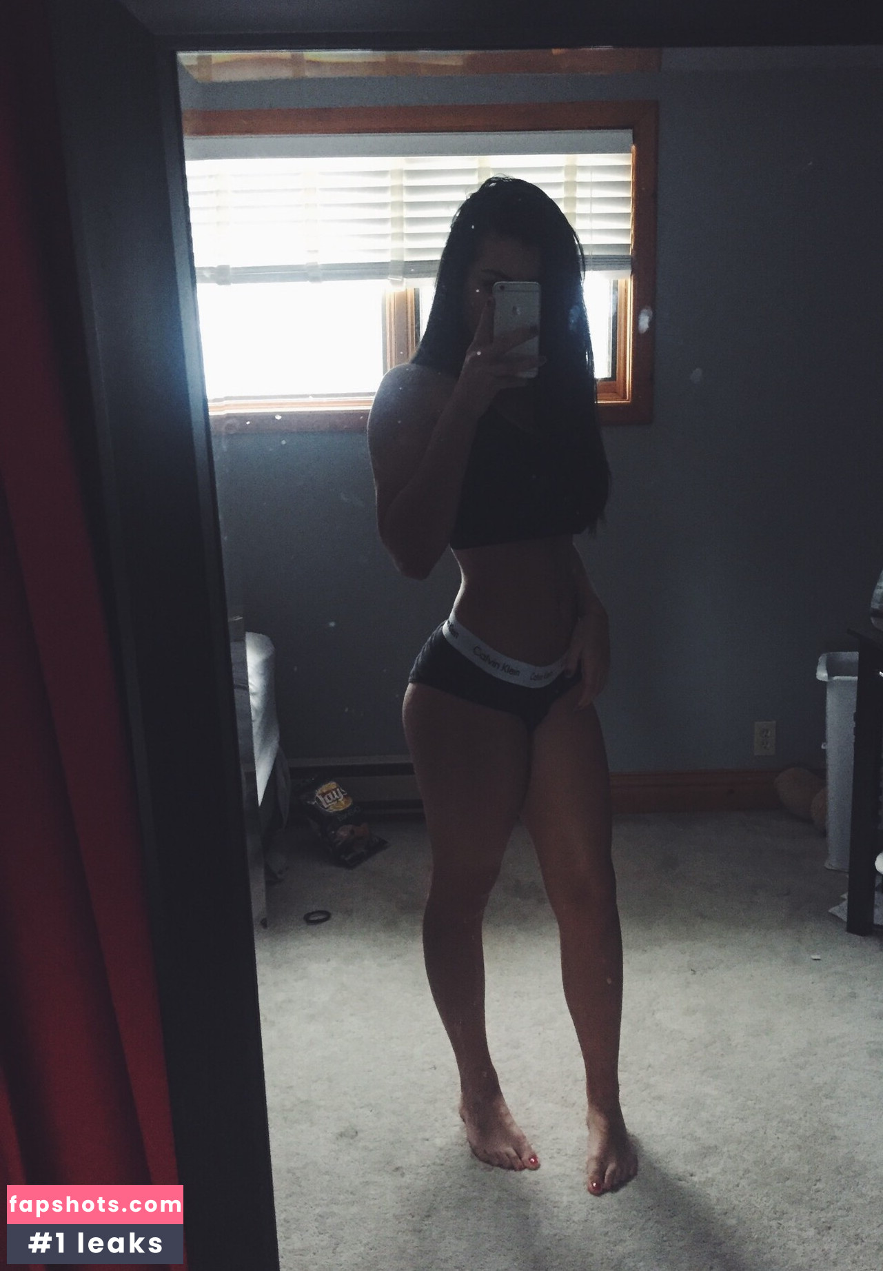 Kylie Manue gallery photo #26