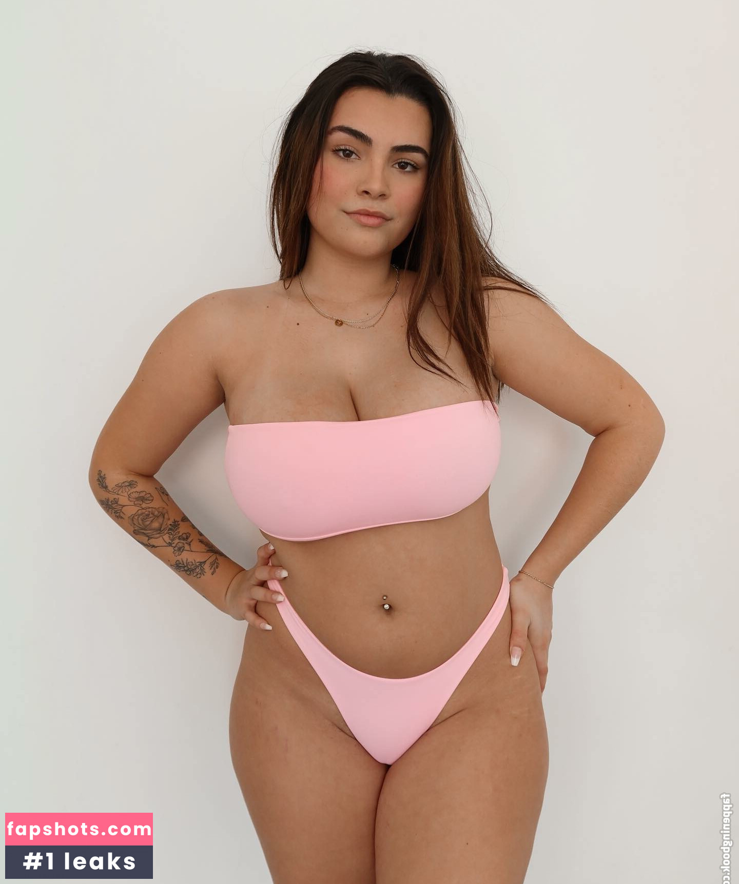 Kylie Manue gallery photo #38