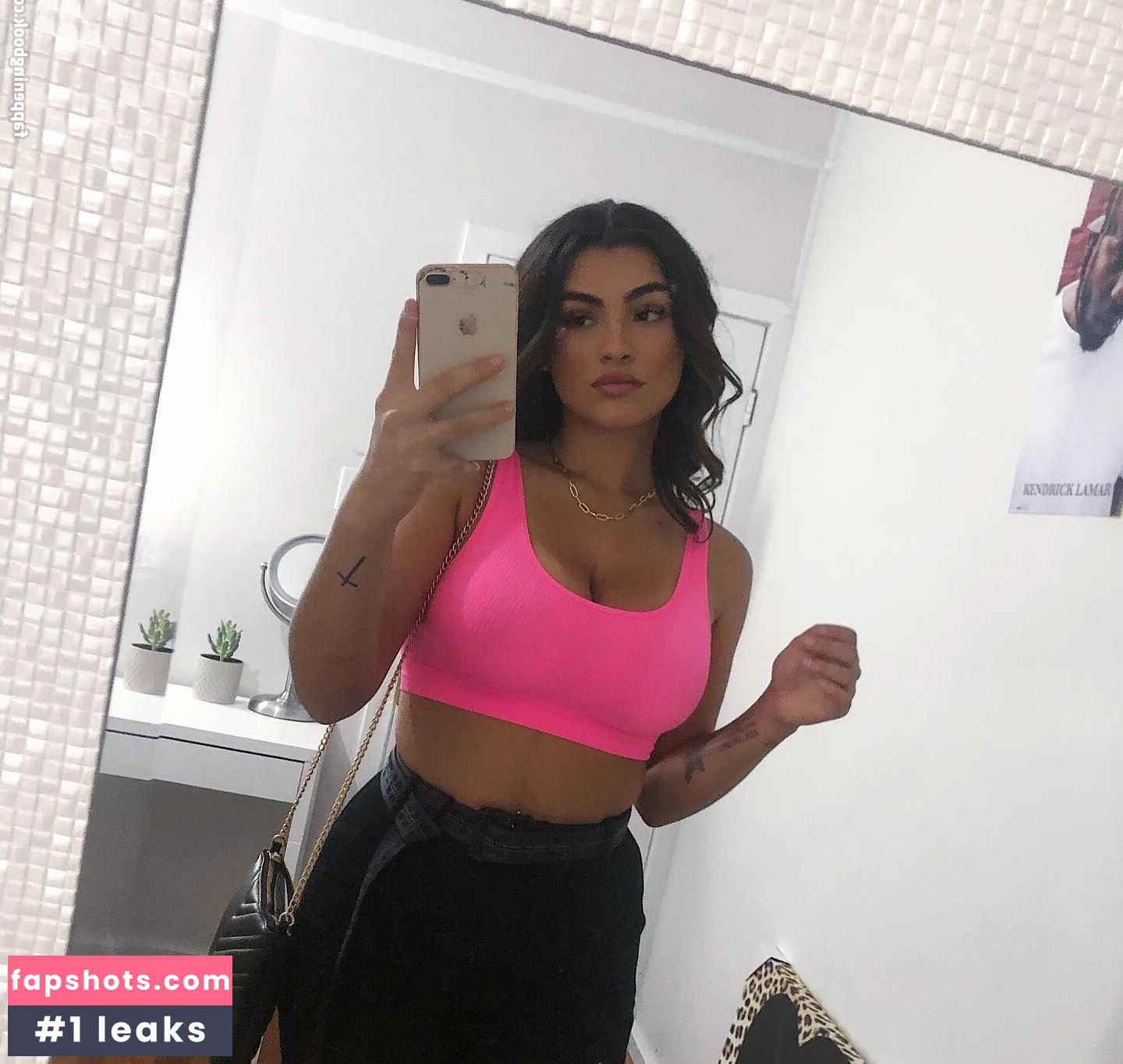 Kylie Manue gallery photo #39