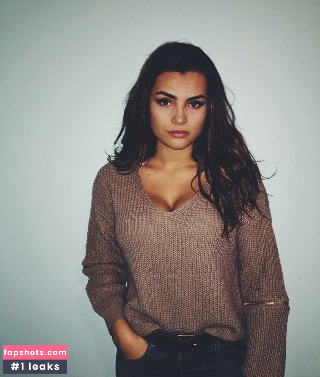 Kylie Manue gallery photo #40