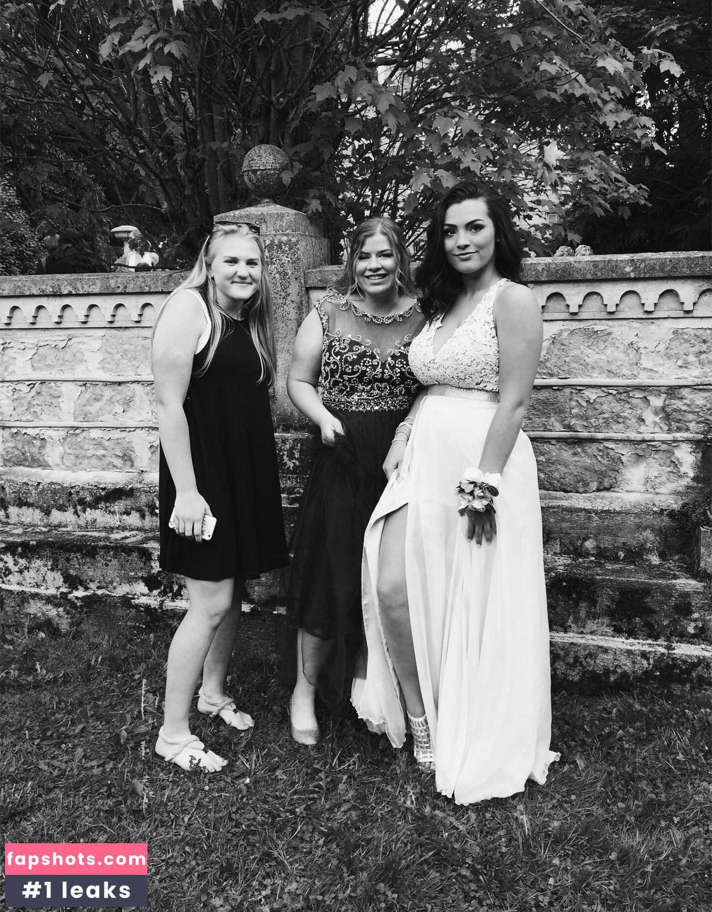 Kylie Manue gallery photo #44