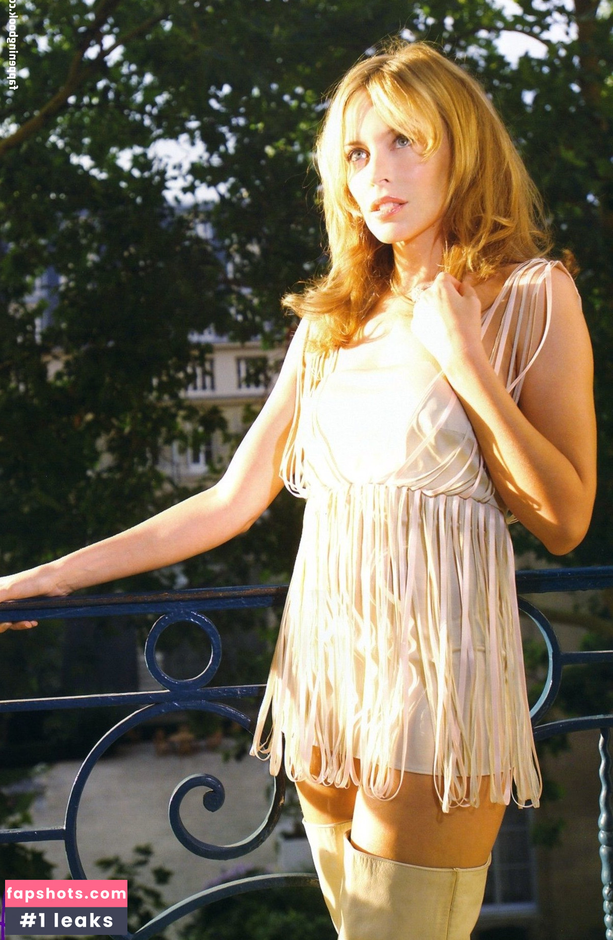 Kylie Minogue gallery photo #331