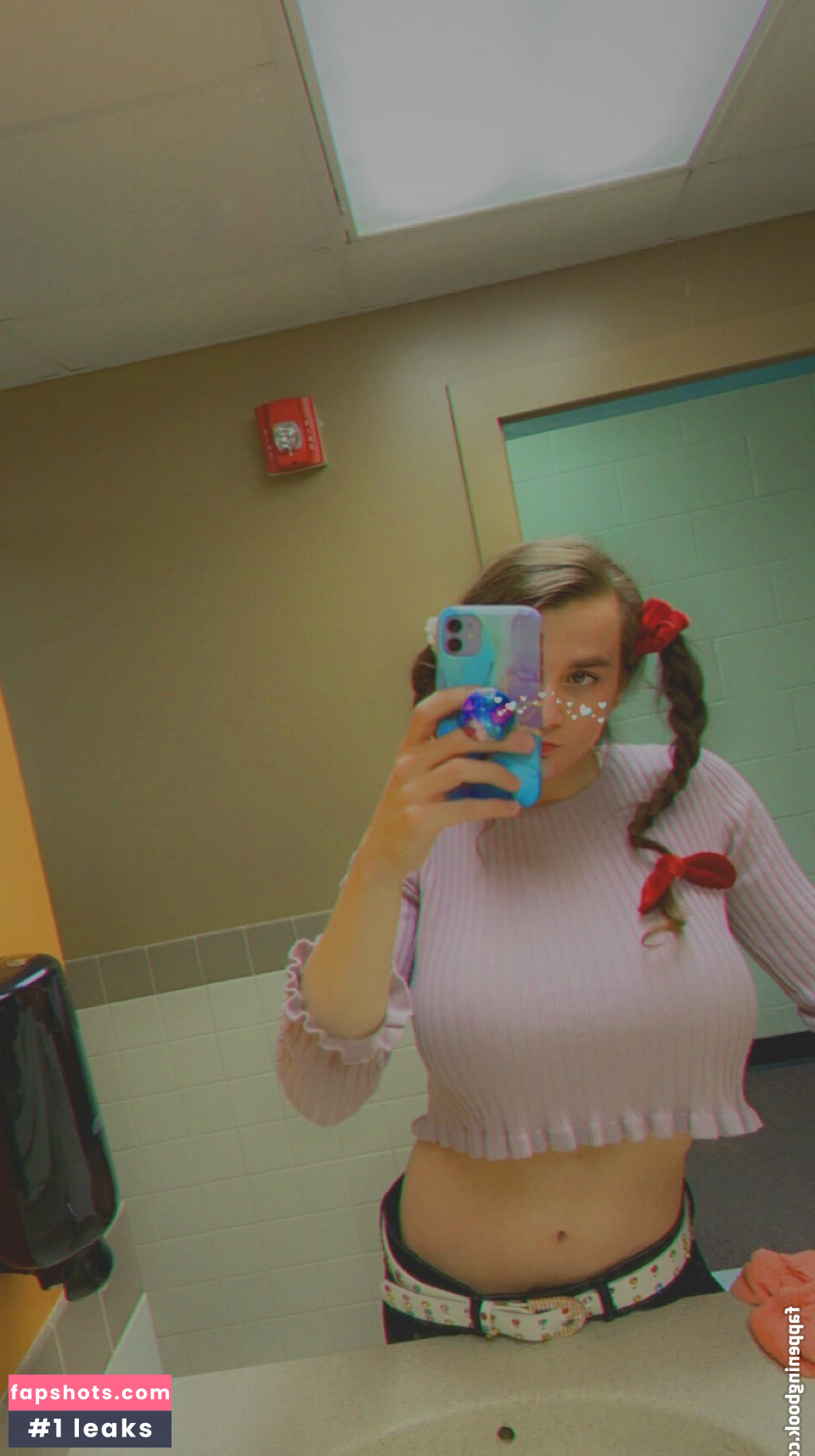 Kylie gallery photo #13