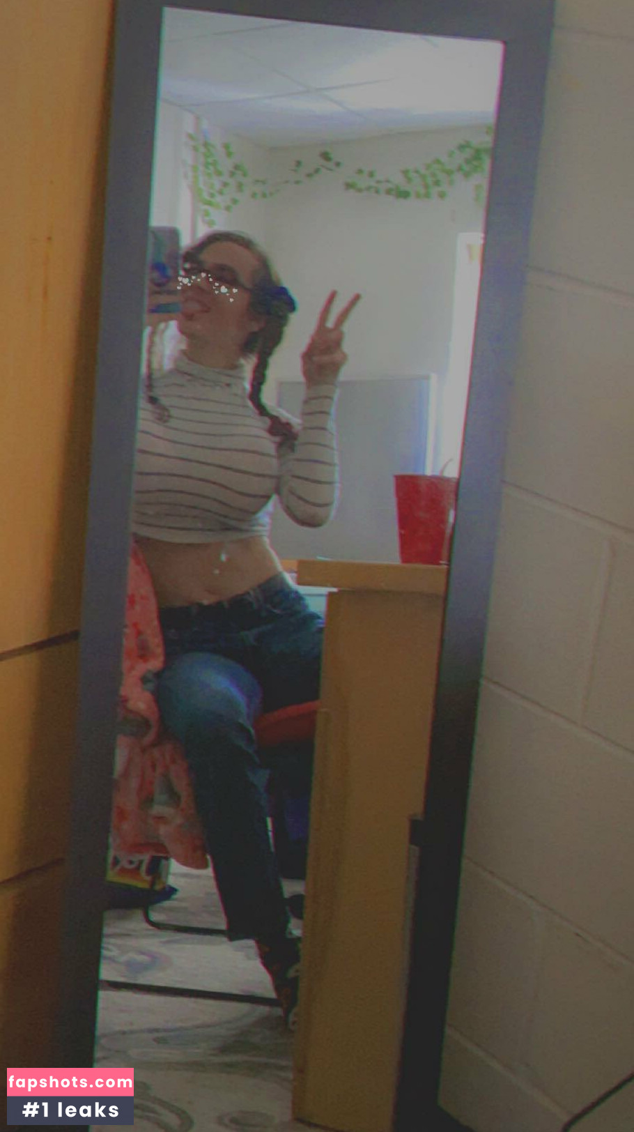 Kylie gallery photo #27