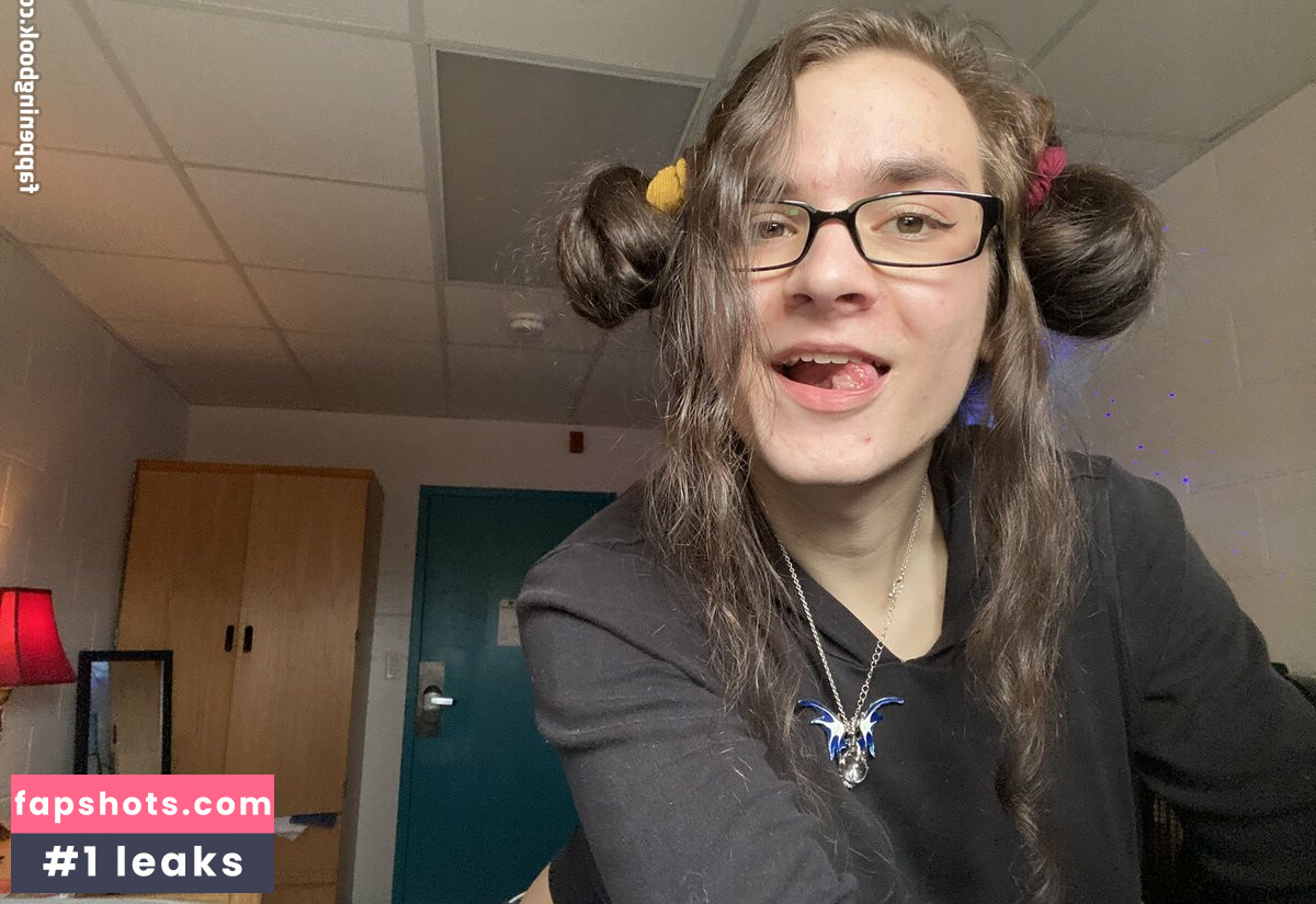 Kylie gallery photo #6