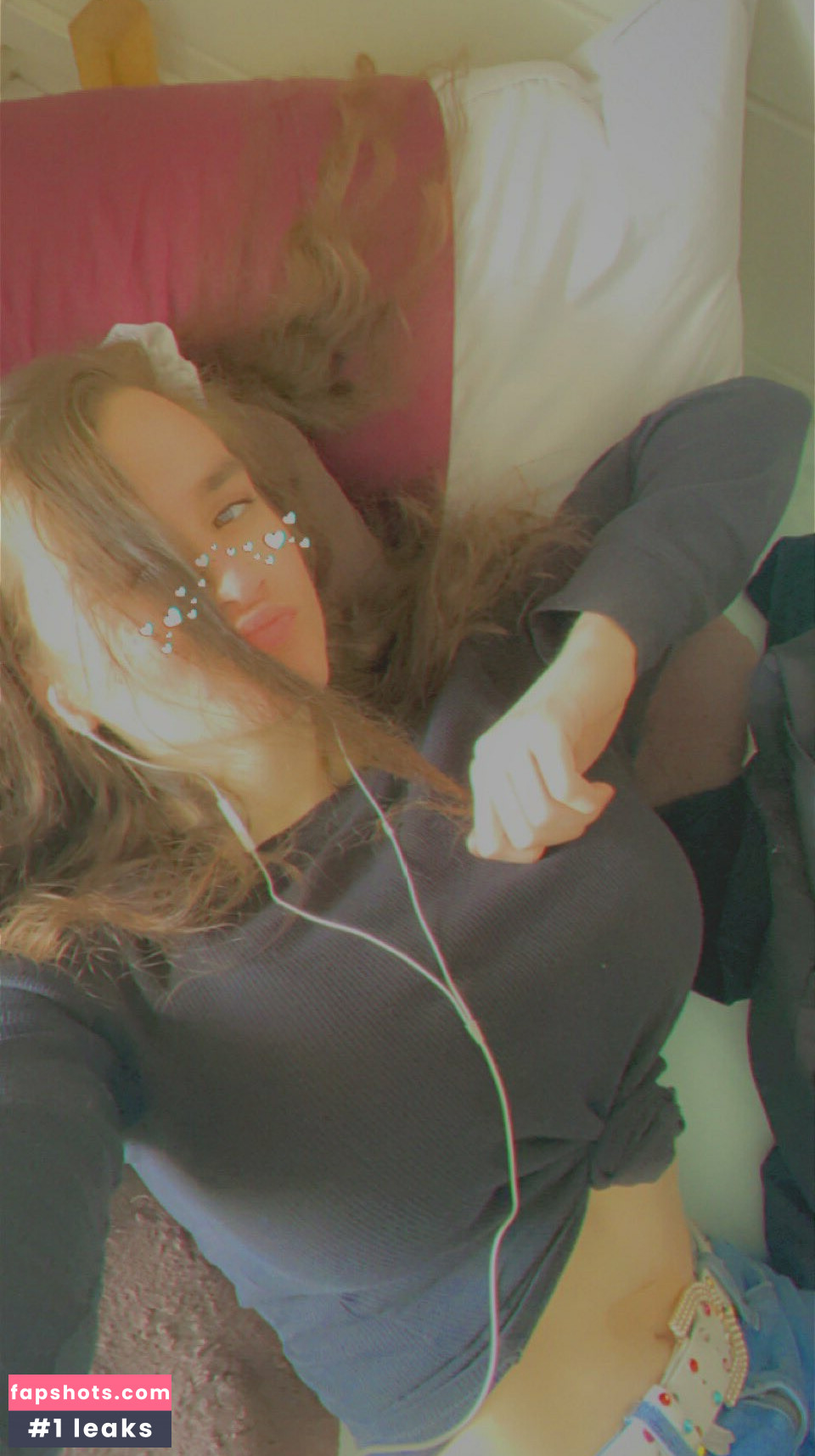 Kylie gallery photo #10