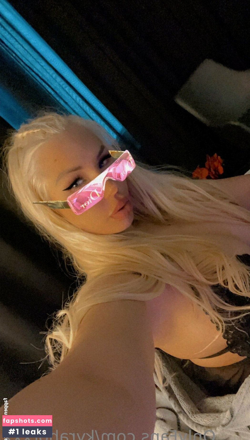 Kyra Hot gallery photo #42