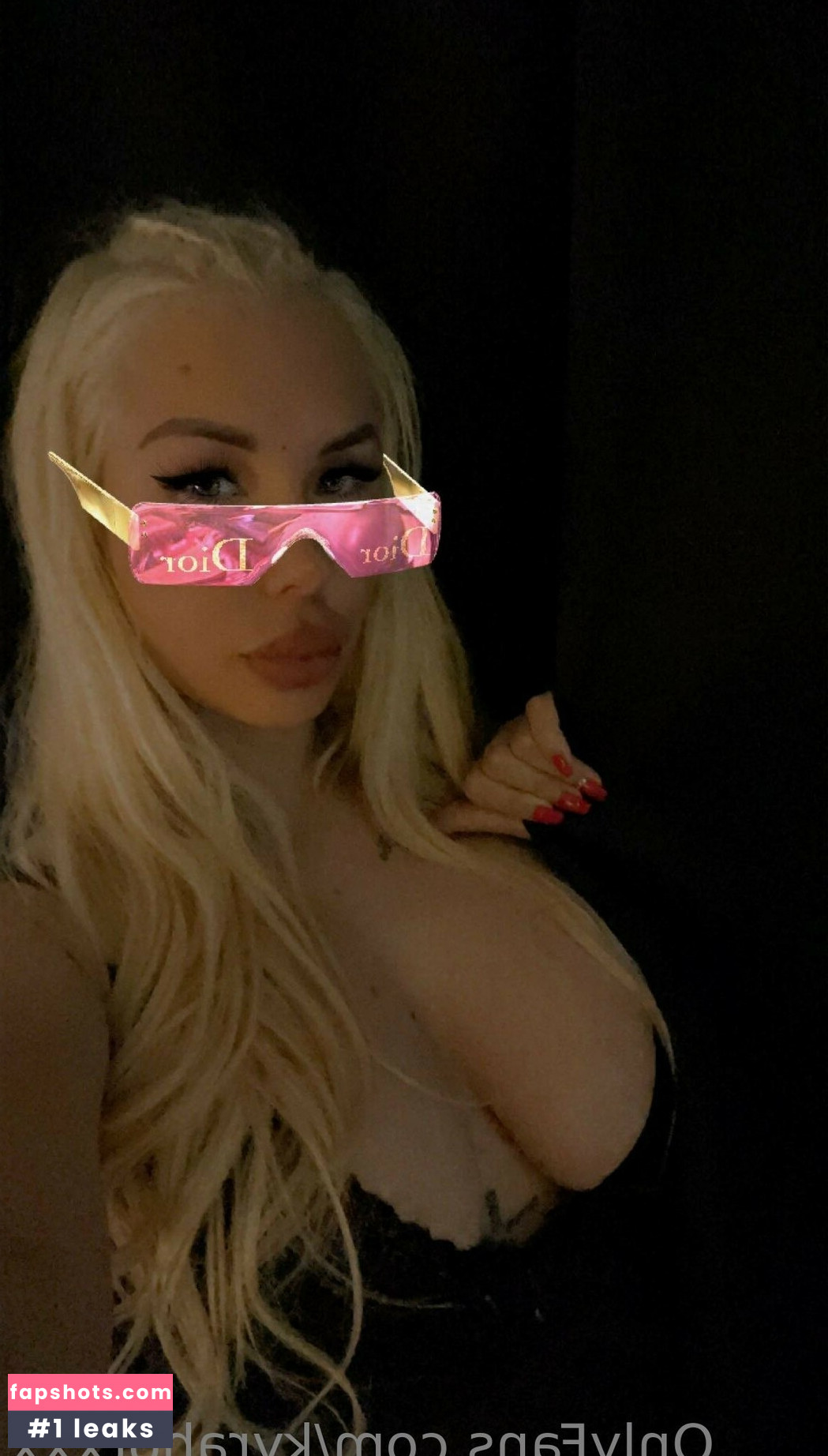 Kyra Hot gallery photo #58