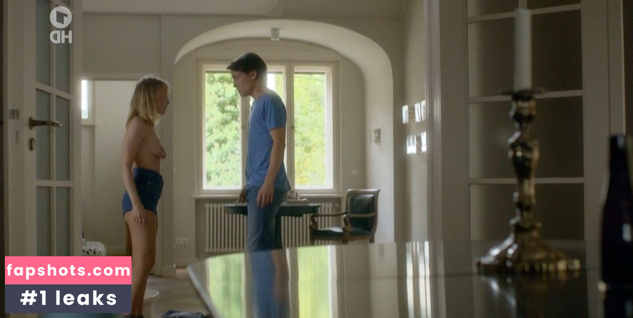 Kyra Sophia Kahre Nude Leaks OnlyFans Photos #6 - LeakJerk