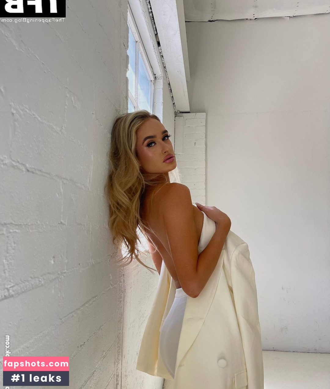 Kyra Transtrum gallery photo #24