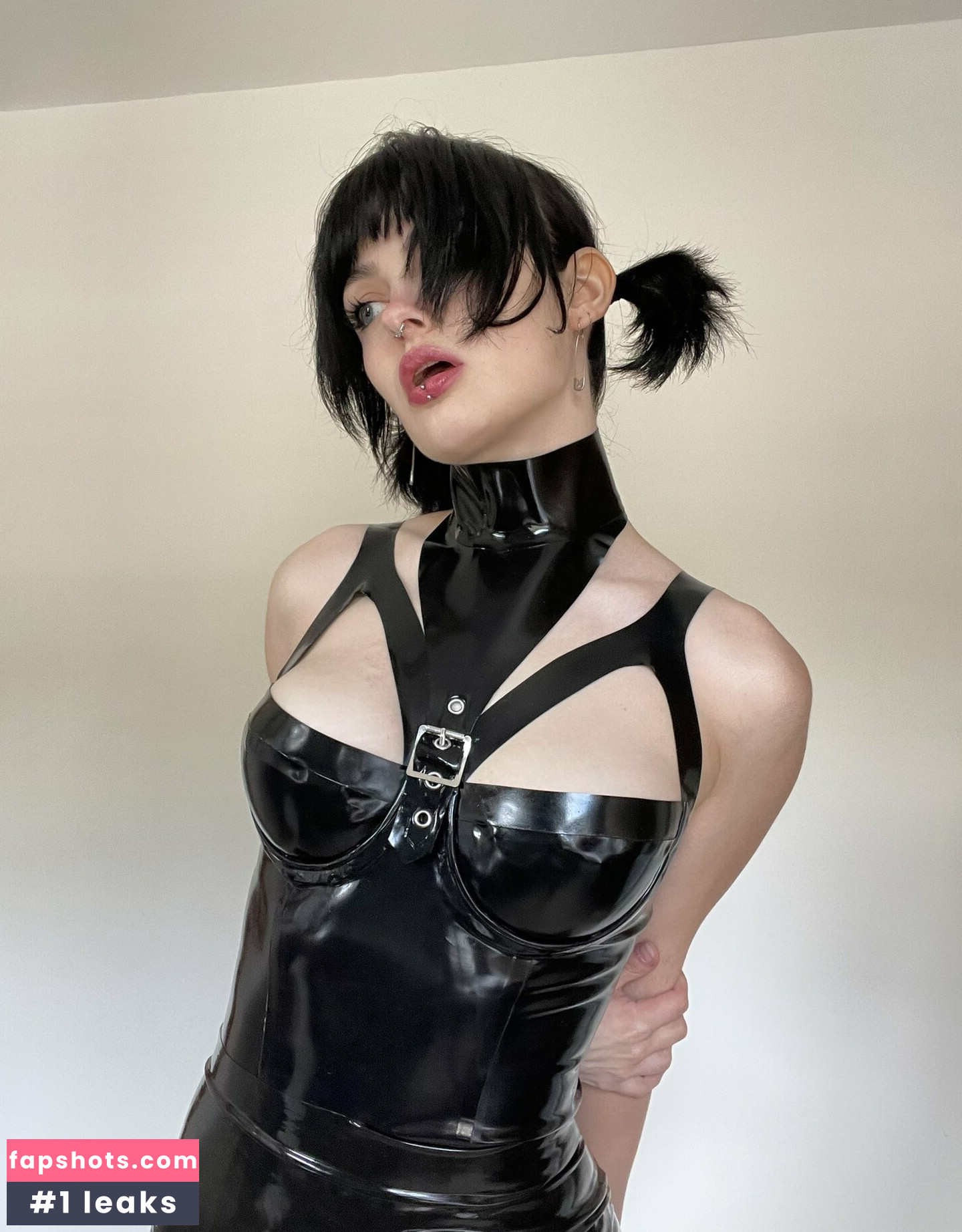 Kyranekko gallery photo #56