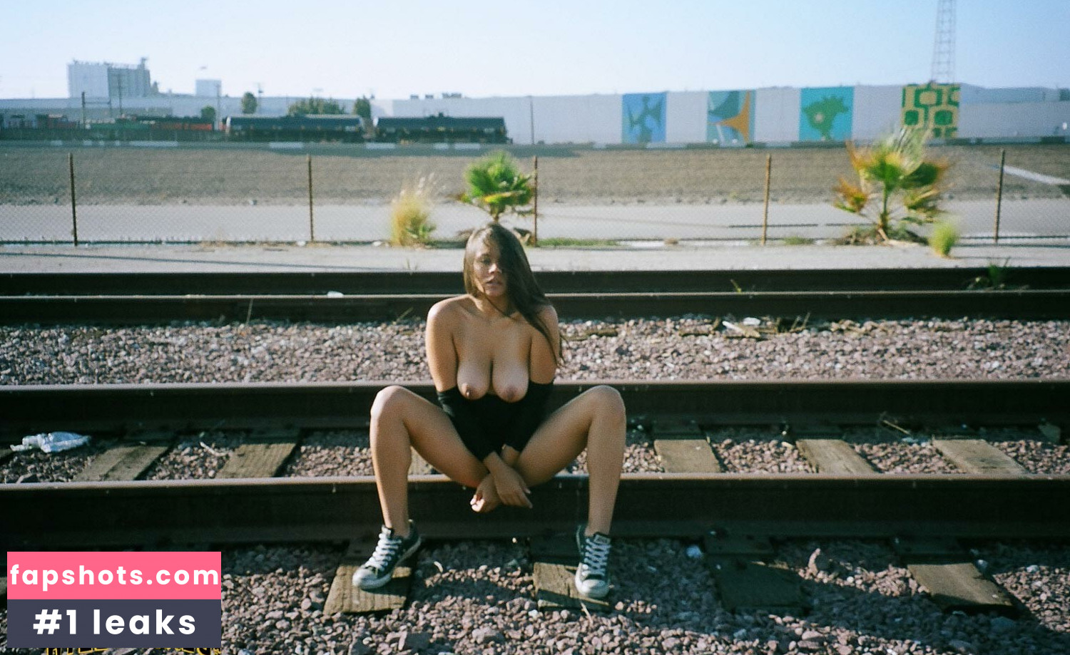 L Shima gallery photo #20