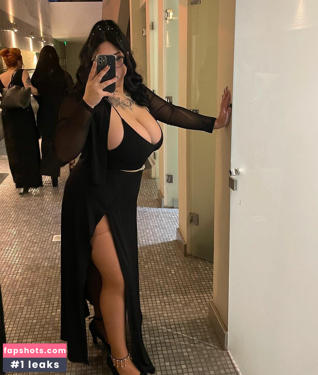 la_gatitacurvy nude babe gallery