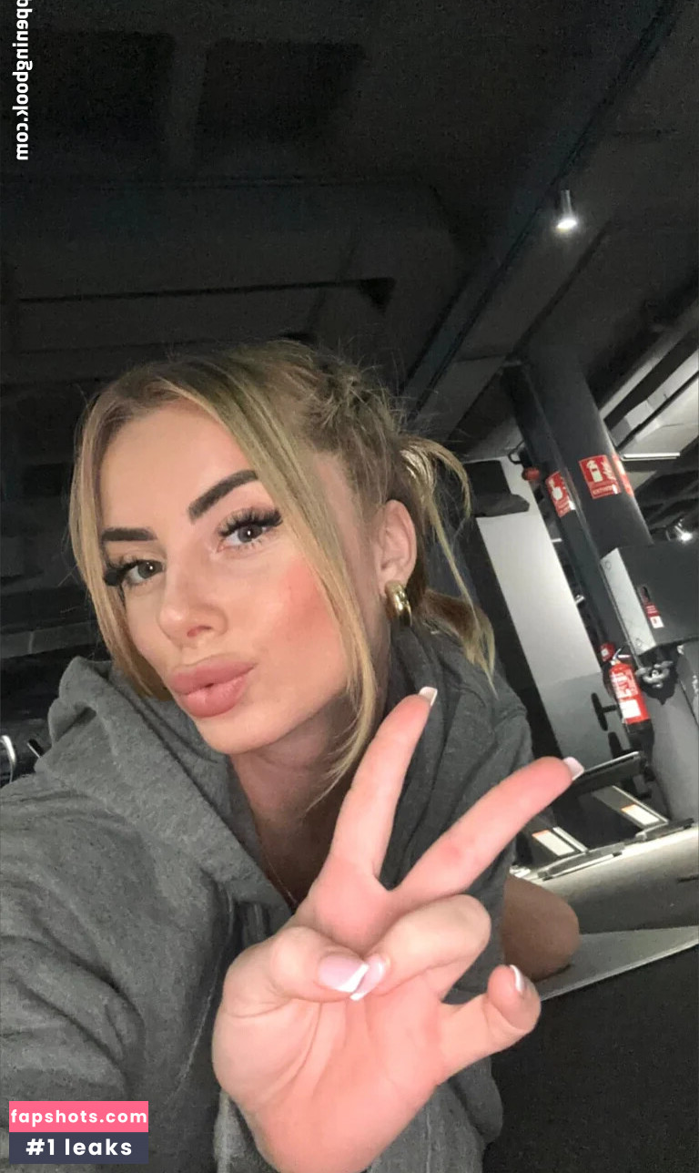 La_petite_ange gallery photo #13