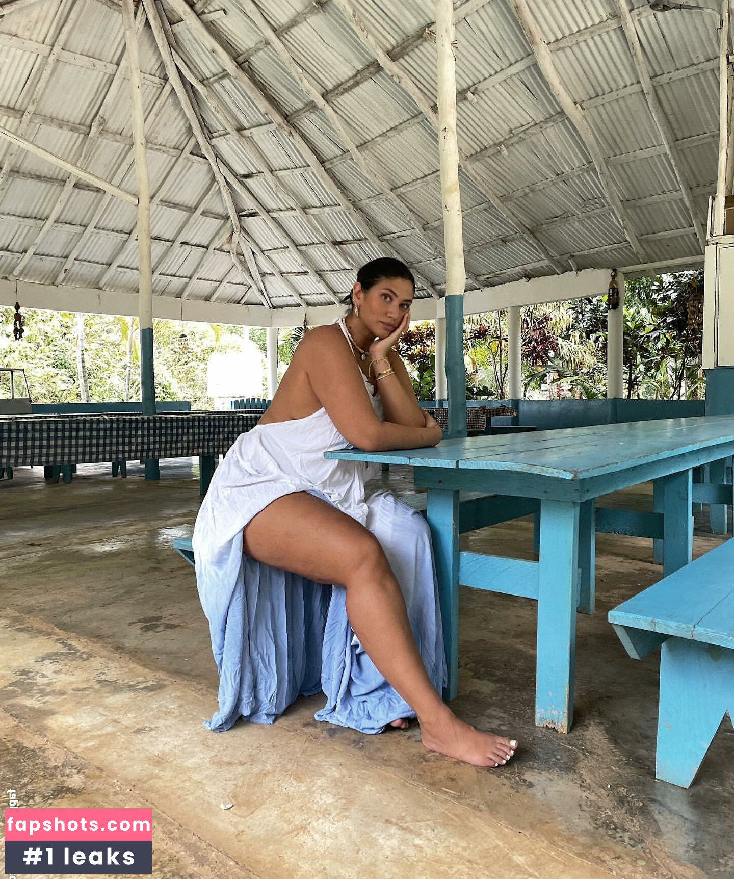 La'Tecia Thomas gallery photo #2