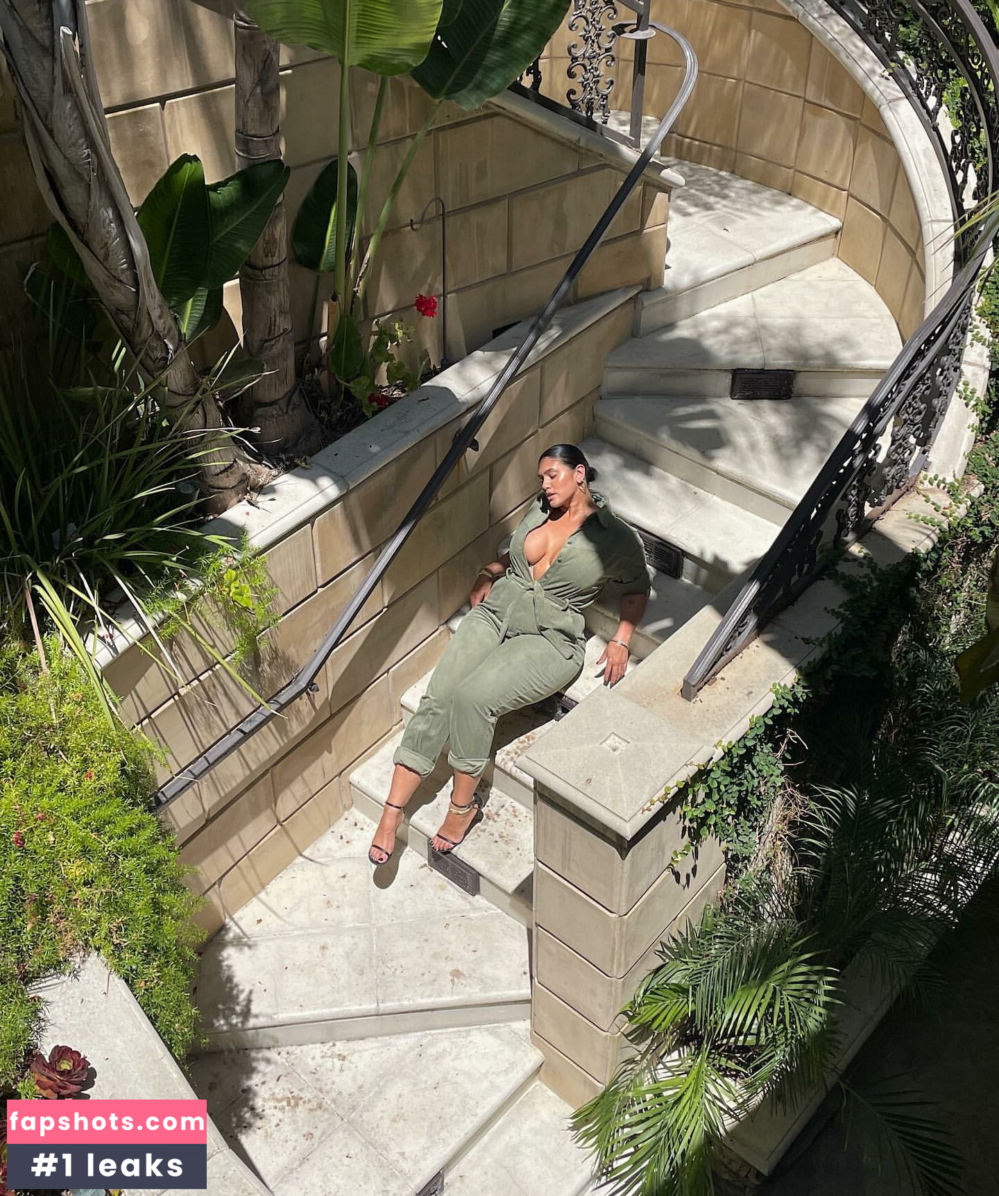 La'Tecia Thomas gallery photo #20