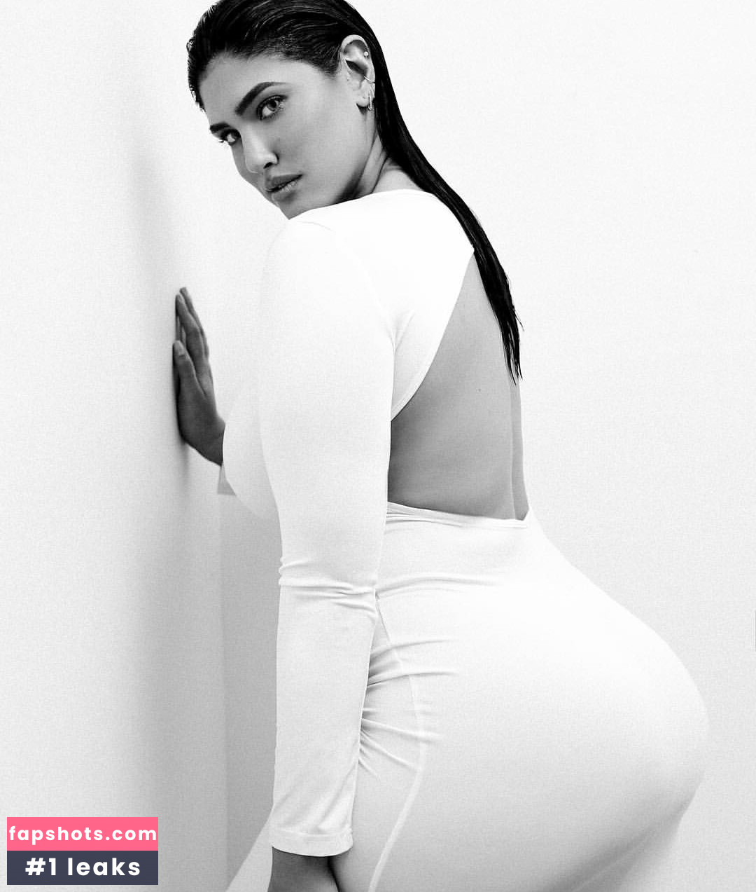 La'Tecia Thomas gallery photo #26