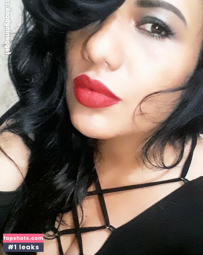 Labrujaquevuela gallery photo #3