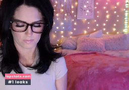 Lacey Bender gallery photo #7