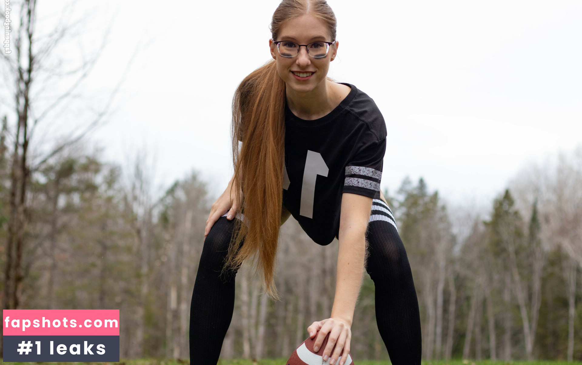 Lacey Bloom gallery photo #40