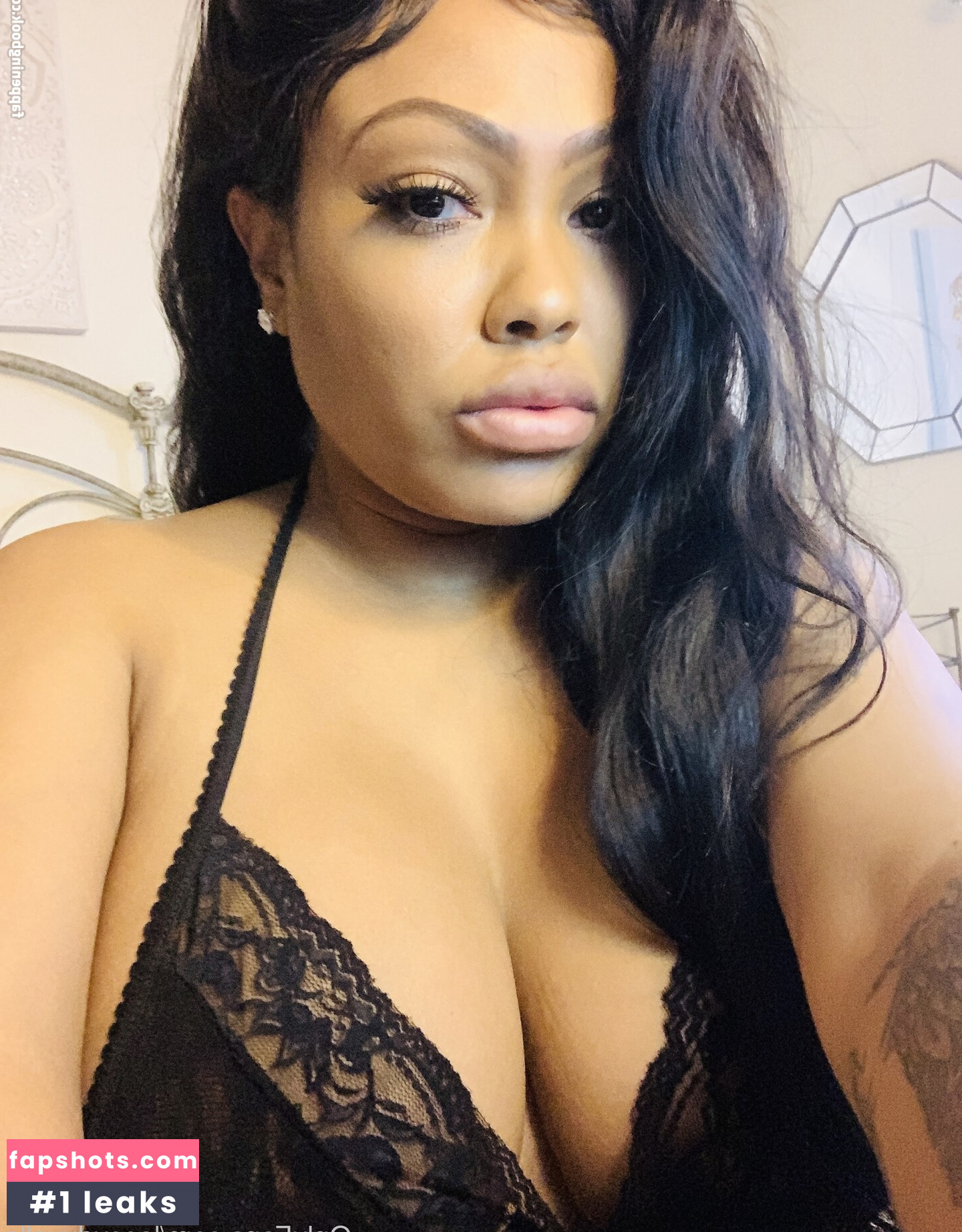 Lacey Duvalle gallery photo #25