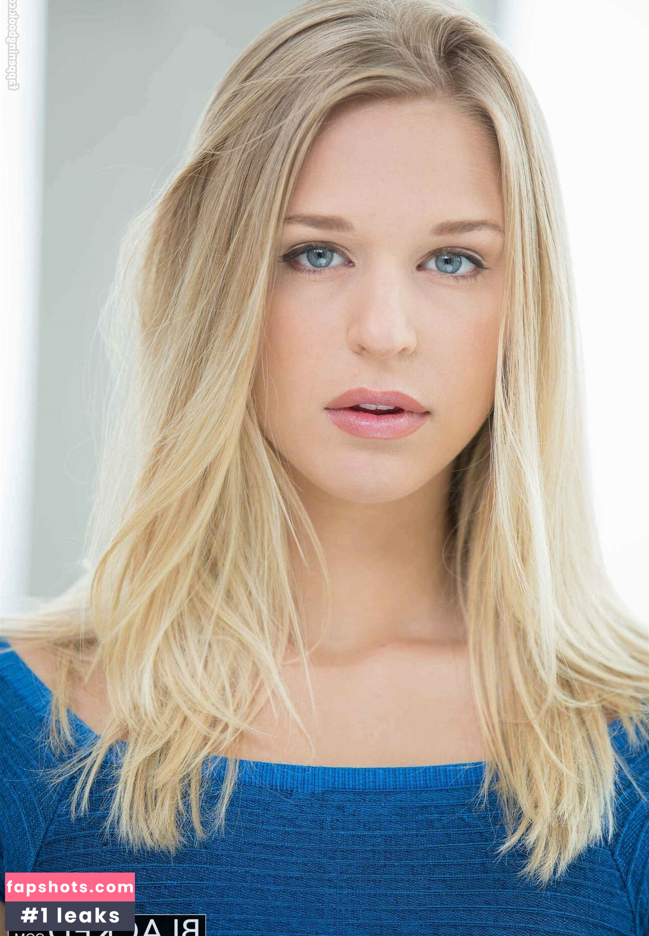 Lacey Johnson gallery photo #2